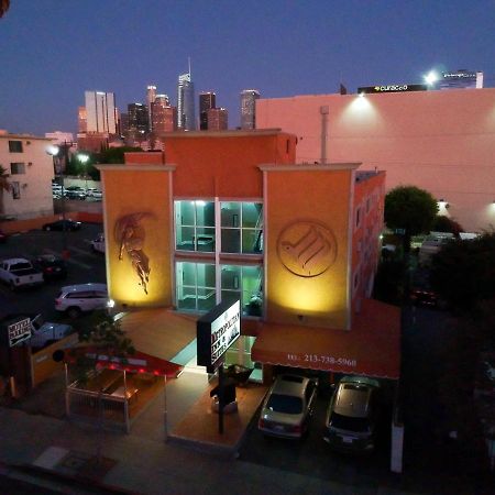 Metropolitan Inn & Suites Los Angeles Bagian luar foto