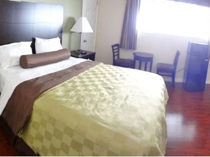 Metropolitan Inn & Suites Los Angeles Bagian luar foto